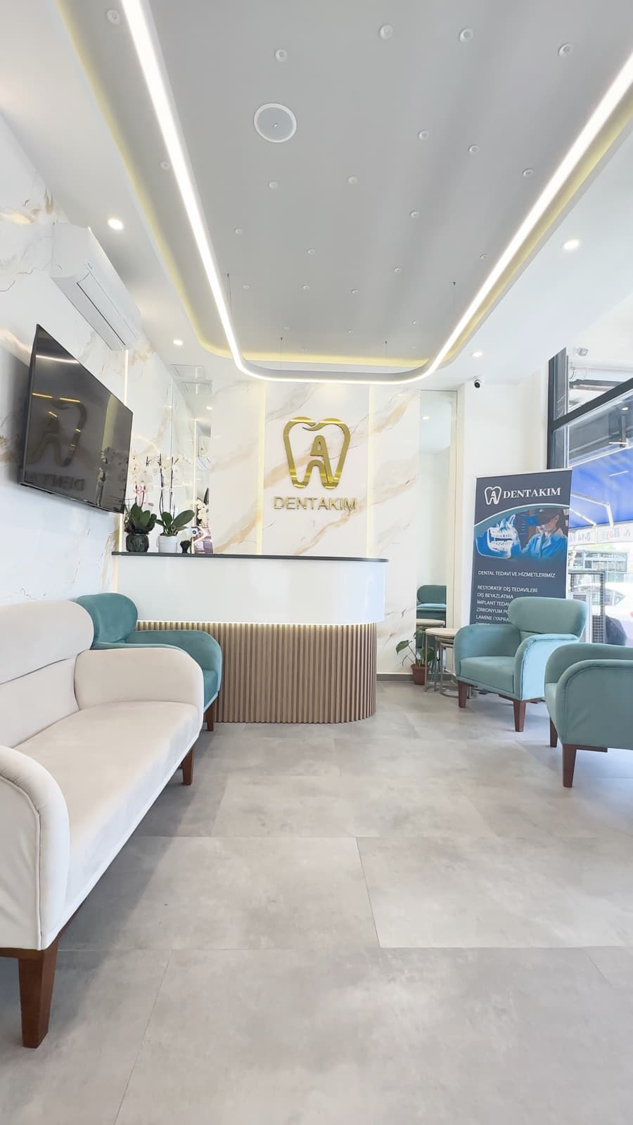 Dentakim Küçükçekmece kliniği — Bekleme alani